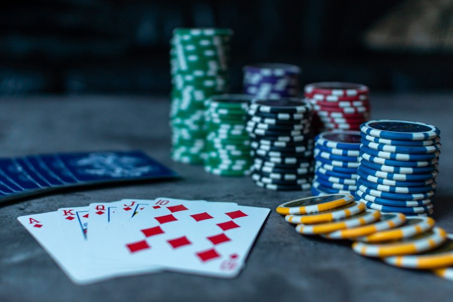 Jogue poker online. casino online - conceito de jogo online