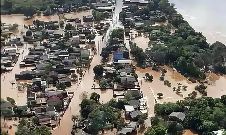 Enchentes no RS deixaram milhares desabrigados (FOTO - Marinha do Brasil/ em Agência Brasil)
